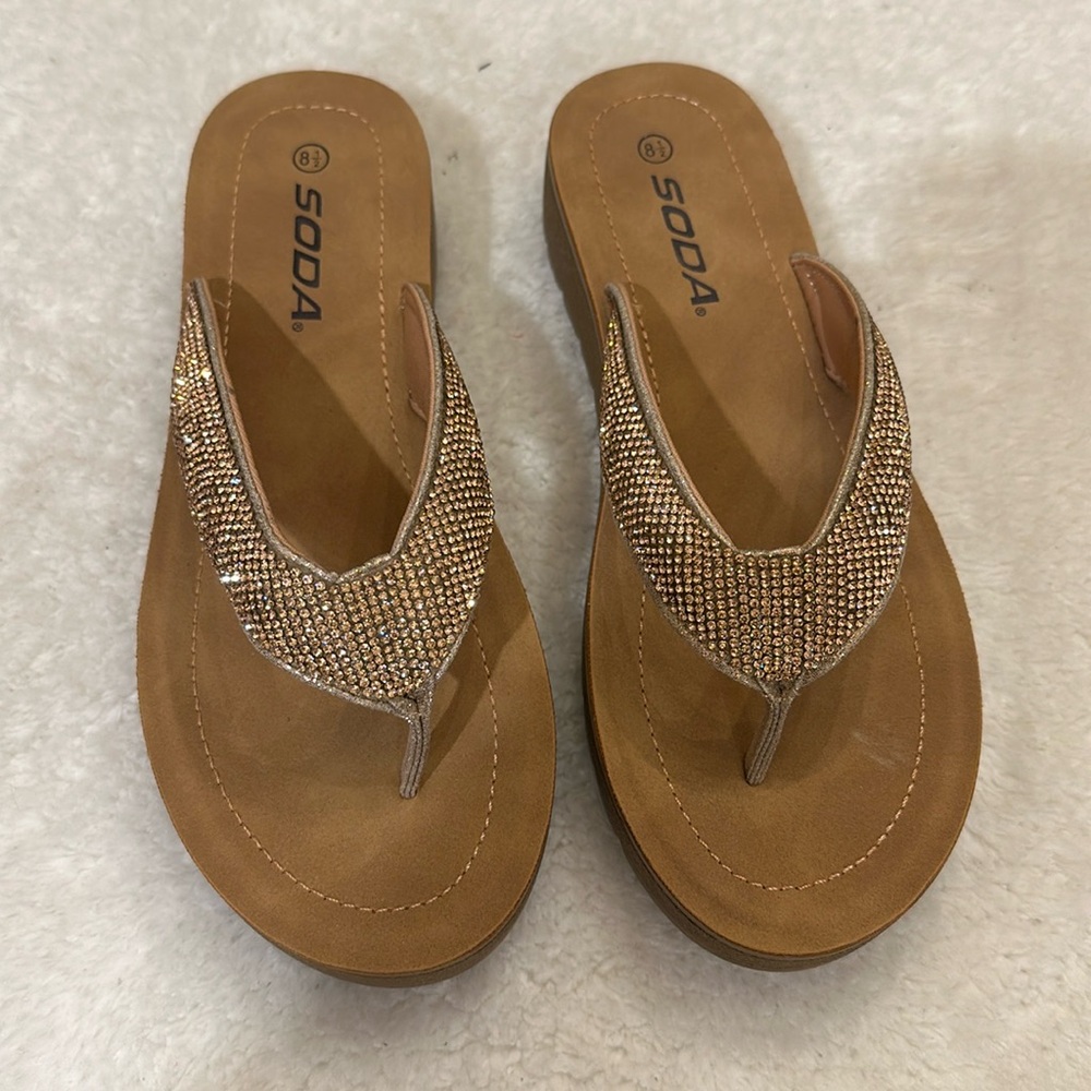 Nwob. Sofa sandals